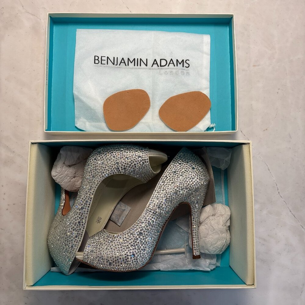 Benjamin Adams London Ivory Duchesse Silk/Strass Pumps Shoes Women's Size 7.5